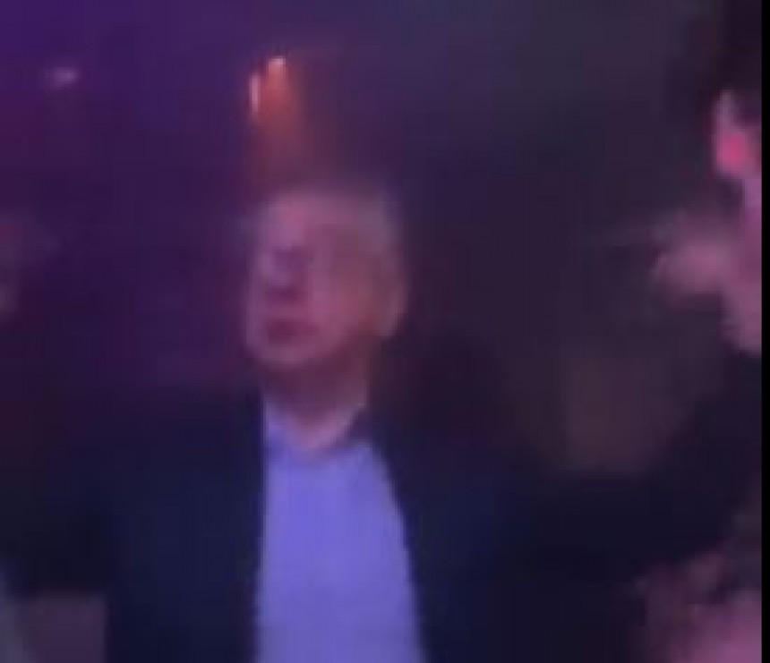 Britanski ministar ludovao u klubu cijelu noć (VIDEO)