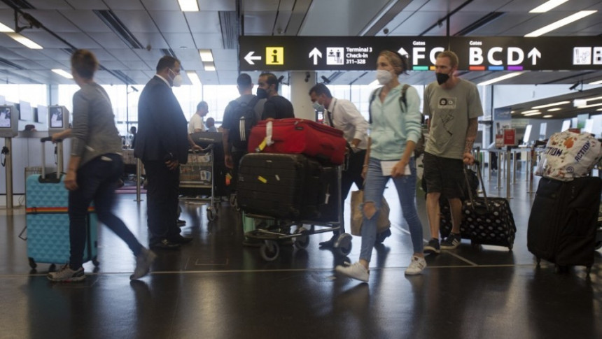 Драма на аеродрому у Бечу; Наложена евакуација