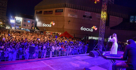 "Veliki početak za nas": Održan koncert Jelene Tomašević