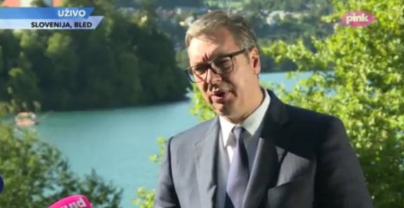 Vučić razgovarao sa Šmitom, u najavi novi susret