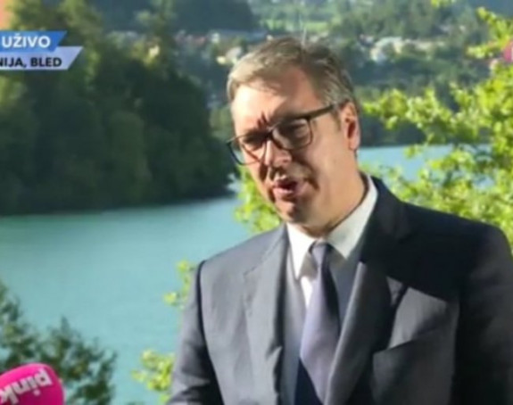 Vučić razgovarao sa Šmitom, u najavi novi susret
