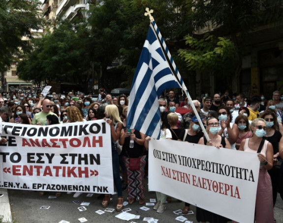 Protest medicinara zbog obaveznih vakcina u Grčkoj