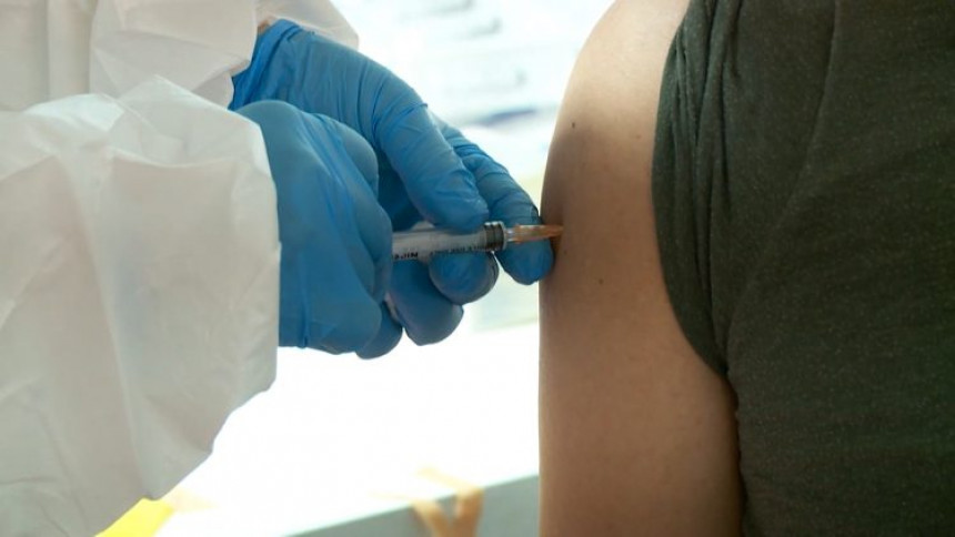 U FBiH ističe rok vakcina, u Srpskoj već propalo 55.000
