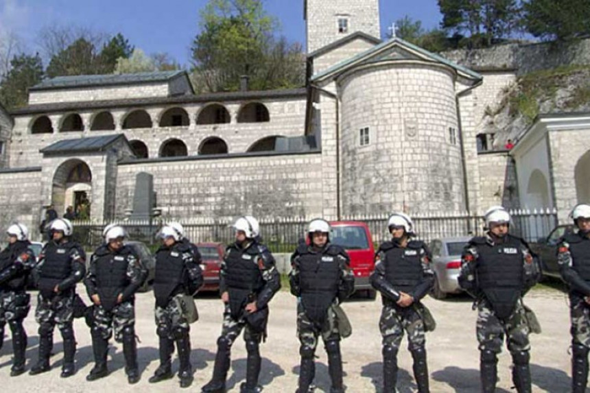Cetinje: Namjanje 1.800 policajaca čuva mir