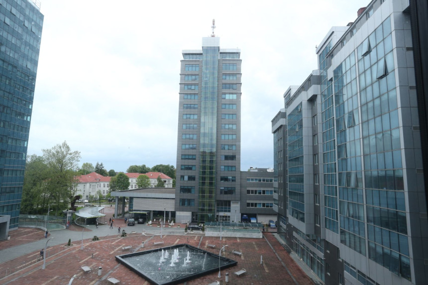 Vlada Srpske stotine hiljada maraka daje privatnim firmama