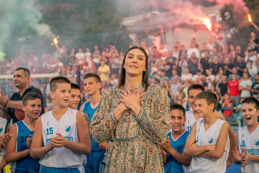 "Hvala Tijani što u najboljem svjetlu promoviše Bileću"