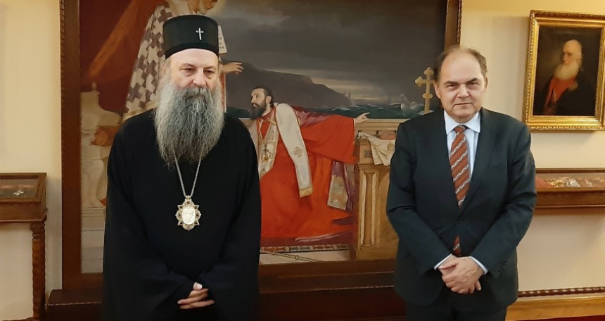 Шмит са патријархом Порфиријем о стању у региону