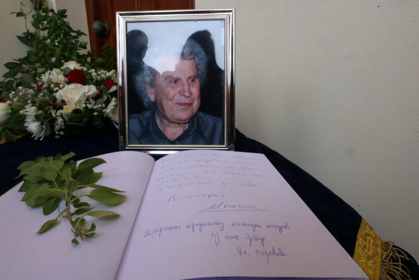 Сахрањен Микис Теодоракис: Збогом маестро Србија те памти!
