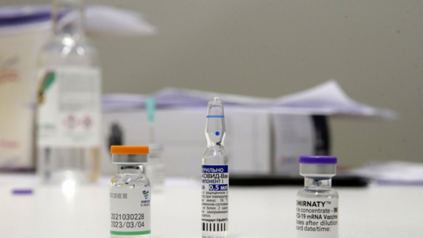 Модерна развија вакцину против ковида и грипа