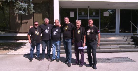 Funkcioneri žive raskošno na onome što su borci stvorili