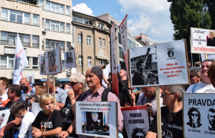 Протести за Џенана Мемића и Давида Драгичевића