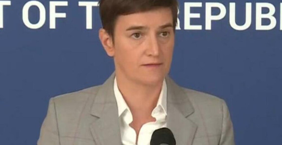 Srbija uvodi kovid potvrde za kafiće, klubove, restorane