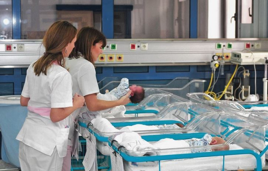 Babice neće vakcinu: Bolnica prekida sa porođajima