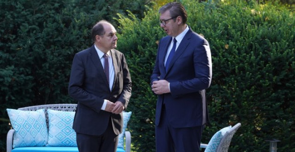 Vučić razgovarao sa Šmitom u vili "Mir"- završen sastanak