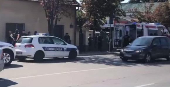 Pucnjava u Zemunu: Ranjeno dvoje, napadač uhapšen!