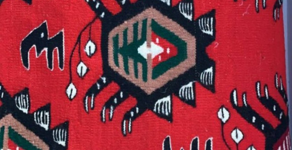 Pirotski ćilim će Vučić pokloniti Angeli Merkel