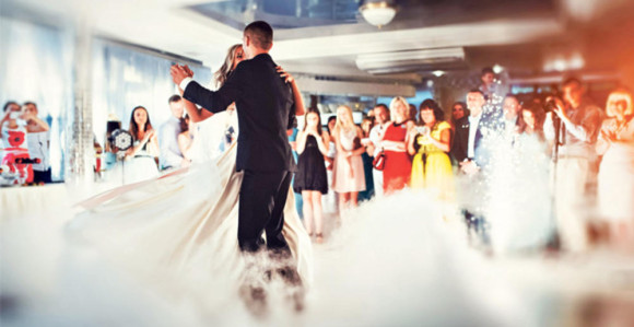 Inspektori upadaju na svadbe i zatvaraju restorane