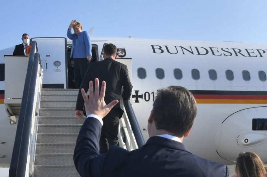 Vučić ispratio Merkelovu: "Vidimo se uskoro"