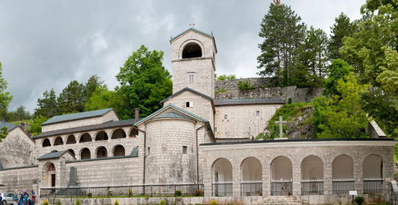 Vlada odlučila: Manastir na Cetinju pripada nama