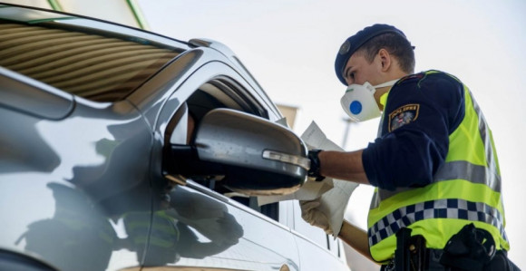 U Sloveniji bez kovid potvrde nema sipanja ni goriva