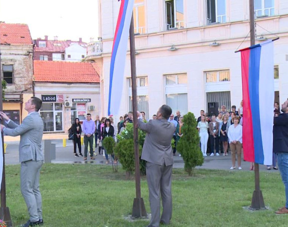 Podizanjem zastave na jarbol obilježen Dan jedinstva