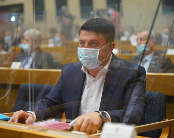 Нема јединства са онима који су економски урушили Српску