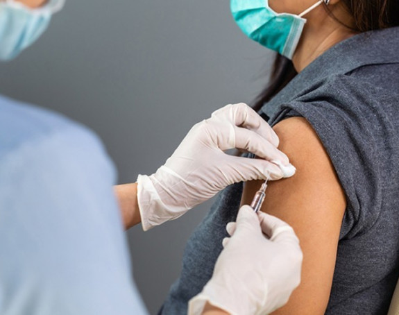 Državni službenici do oktobra moraju da se vakcinišu