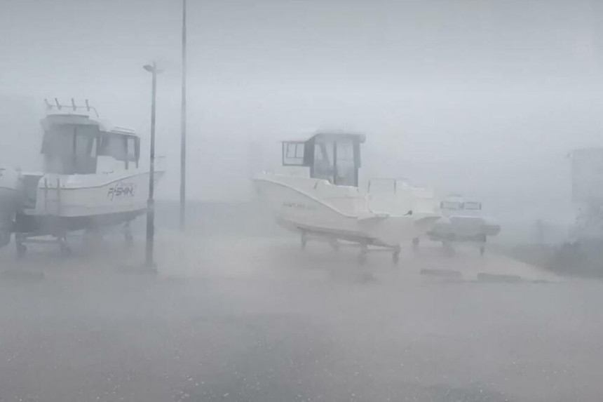 Jako nevrijeme u Tivtu, pričinjena velika šteta