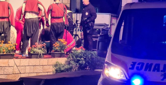 Mladić pao na bini, preminuo na putu do bolnice