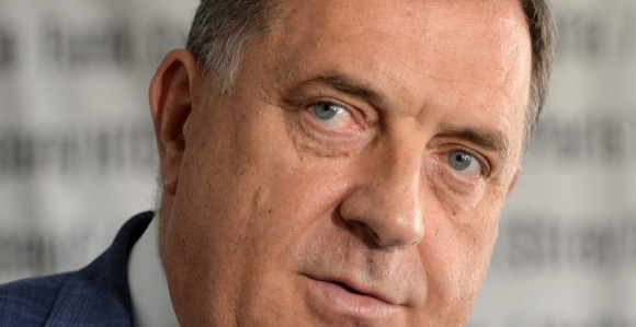 U čijem interesu radi Dodik?