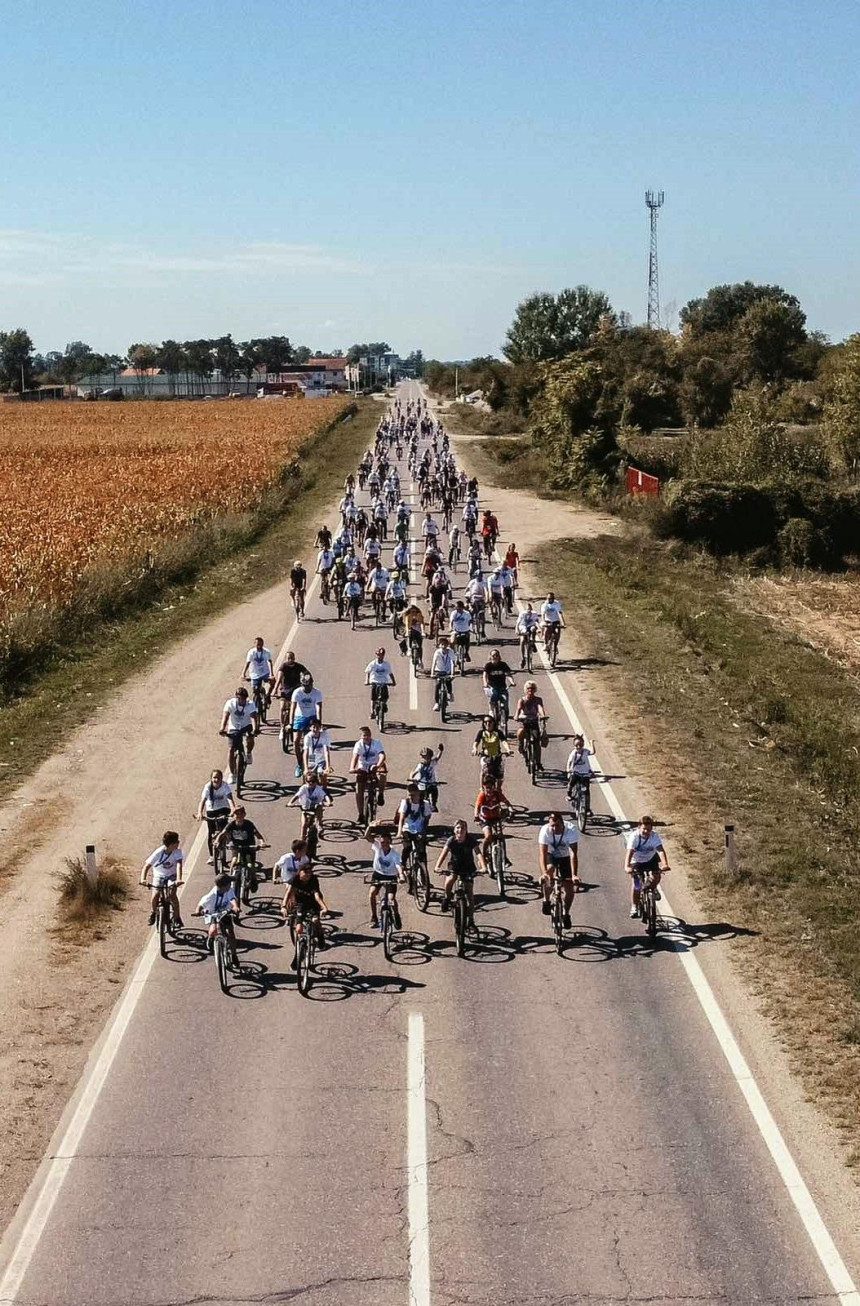 "20ка за здравље" окупила преко 200 бициклиста