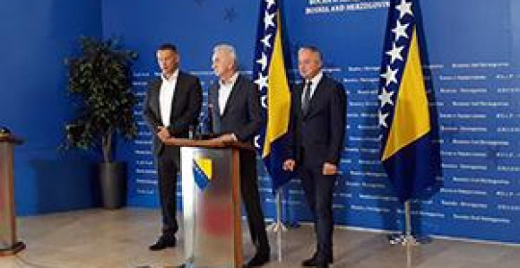 Čekamo Dodika, Bakira i ostale da nađu rješenje