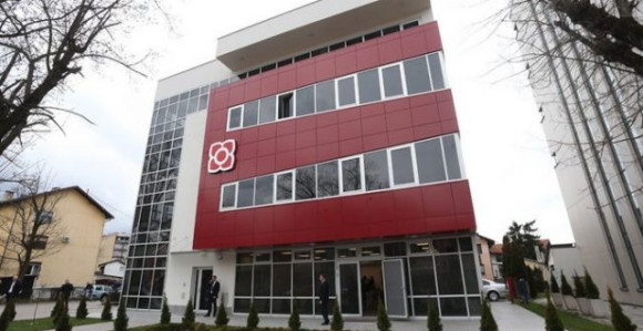 Izmišljeni ljudi dobijaju poziv na tribine SNSD-a