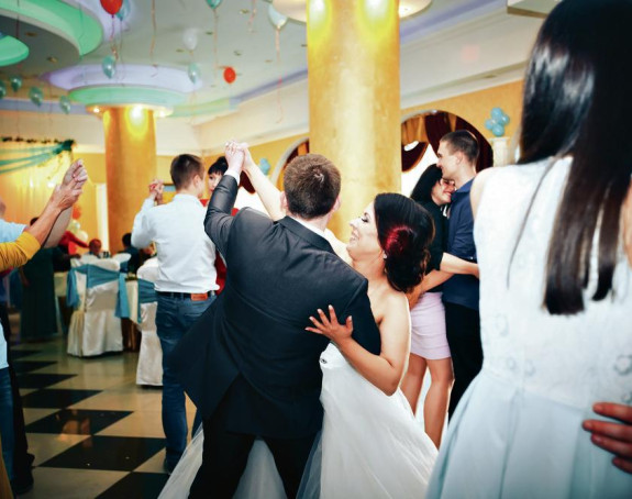 Обустава прослава широм Србије, уводе се ограничења