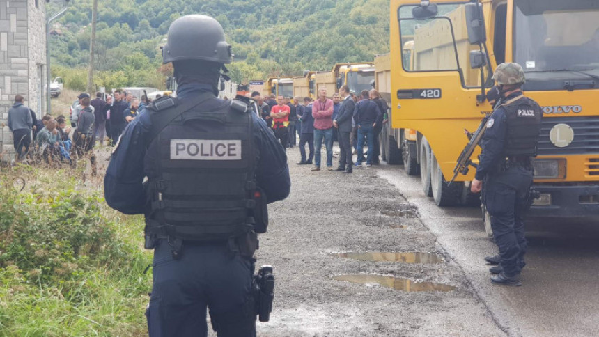 Treća noć na Brnjaku i Jarinju protekla mirno