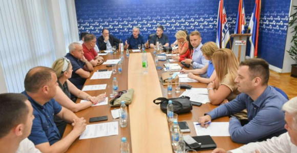 Ako su tvrdnje tačne ovo je zločin protiv vlastitog naroda