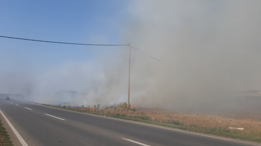 Požar kod Bijeljine: Vozači oprez, smanjena vidljivost