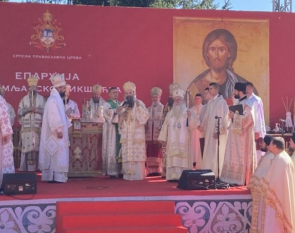 Đurđevi stupovi: Ustoličen vladika Metodije