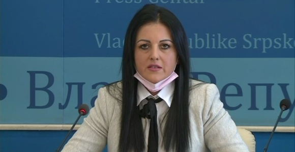 Ministarska fotelja joj jača od stranke: Ostajem u Vladi!