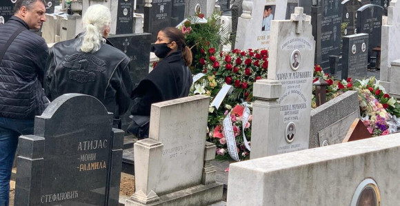 Sahranjena Marina Tucaković pored sina Miloša!