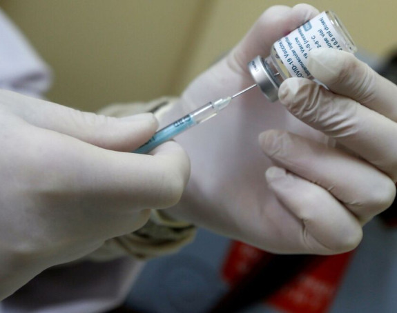 Nakon smrti djevojke stopirana vakcinacija