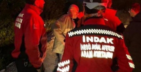 Pijani muškarac satima s policijom tražio sebe?!
