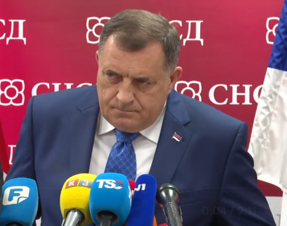 Dodika pitali za Ikonu, a on osuo paljbu na novinare