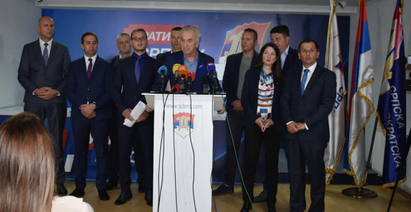 Protest opozicije u Banjaluci: Stop medijskom mraku!