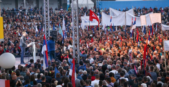 Ovo je ustanak protiv privatne države. Mile gotov si! (VIDEO)