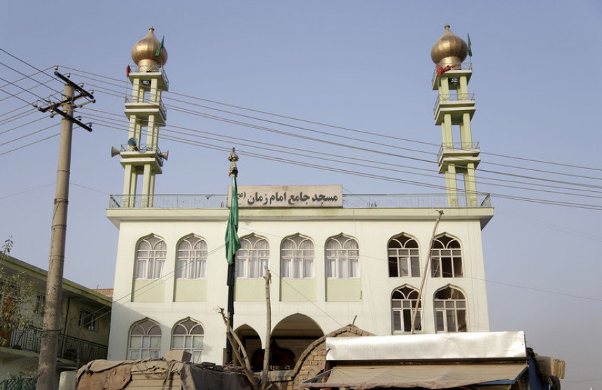 Терористички напад на џамију, убијени цивили