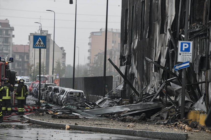 Срушио се авион у Милану, погинуло осам особа