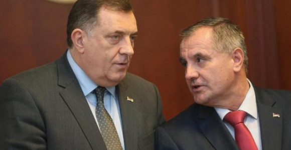 Višković i Šeranić nudili ostavke, ali Dodik odbio