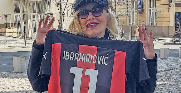 Nada na rođendanu kod Ibrahimovića- pokazala šta mu je poklonila! (FOTO)