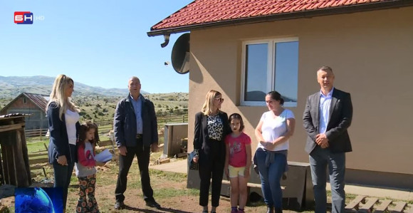 Zahvaljujući DNS-u porodici Avram renovirana kuća